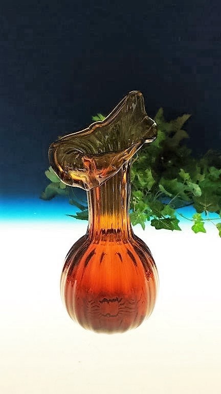 hangefertigte Vase