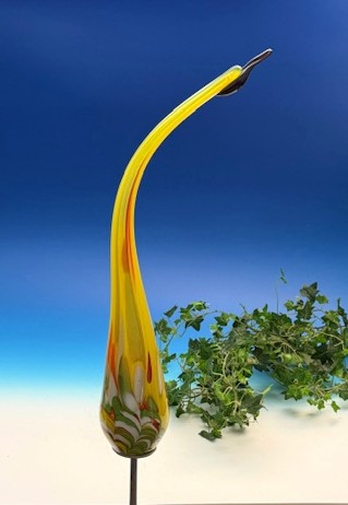 Glas-Kranich gelb mit Metallstab ca. 50 cm